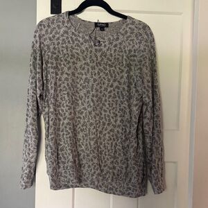 TAPADO Gray Leopard Print Sweater